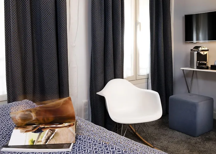 Marais Hotel