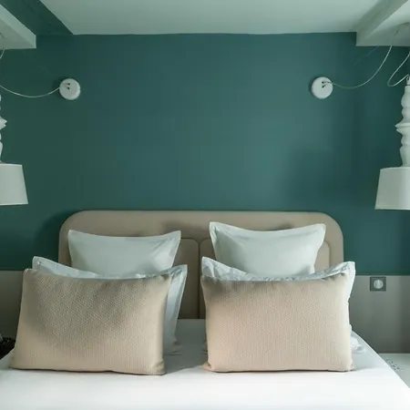 Marais فندق
