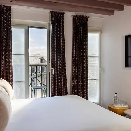 Marais Otel 3*