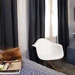 Marais Hotel